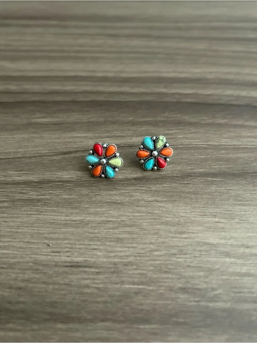 Stone flower earrings Q1319